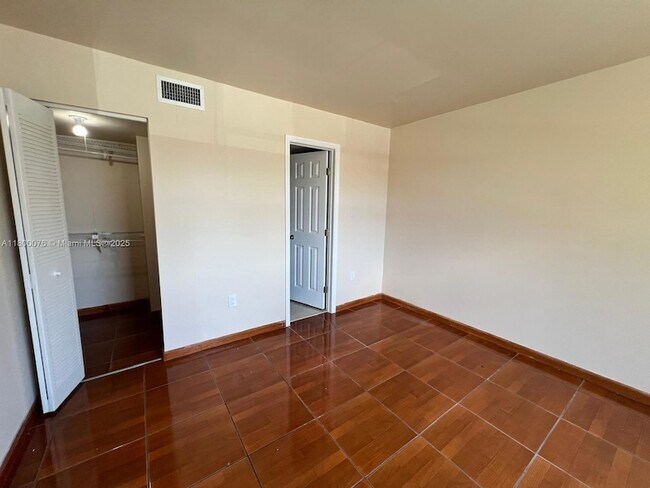 Building Photo - 675 NW 85th Ct