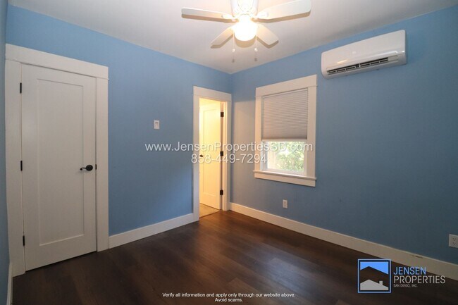 Building Photo - 2BR/1BA HOUSE w/ DRIVEWAY + GARAGE, WASHER...