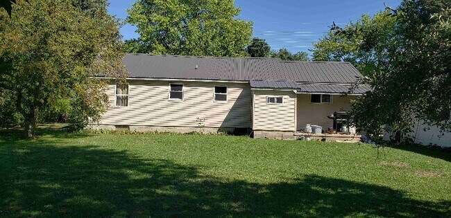 Building Photo - 1729 N Keystone Rd