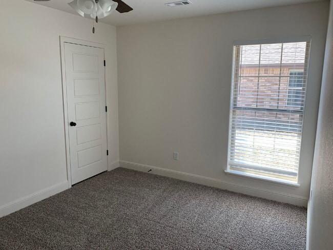 Building Photo - 740 Arkansas Black