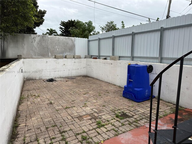 Building Photo - 761 SW 73rd Ct