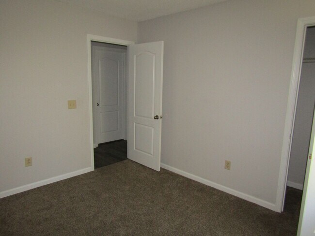 Building Photo - 110 Tempest Ln