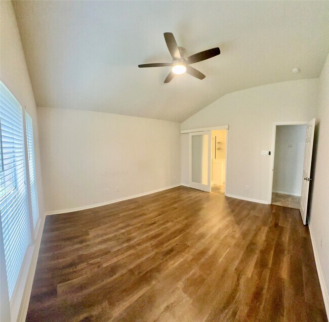 Building Photo - 6 Tivoli Garden Ct