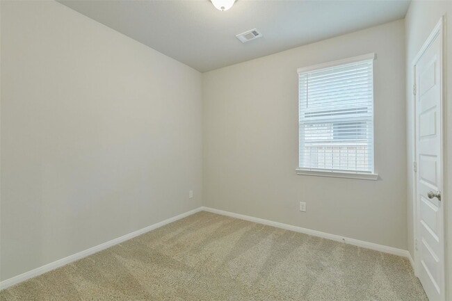 Building Photo - 17418 Rosette Grass Dr