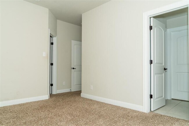 Building Photo - 3804 Tango Ct