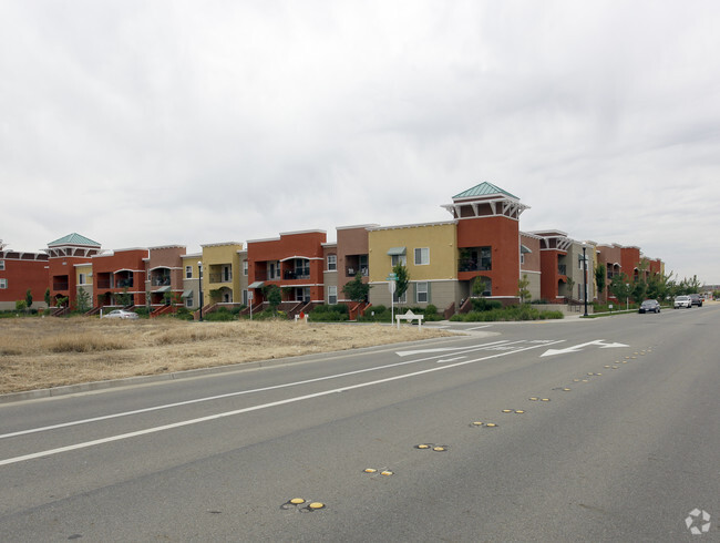 Building Photo - Vintage Square at Westpark