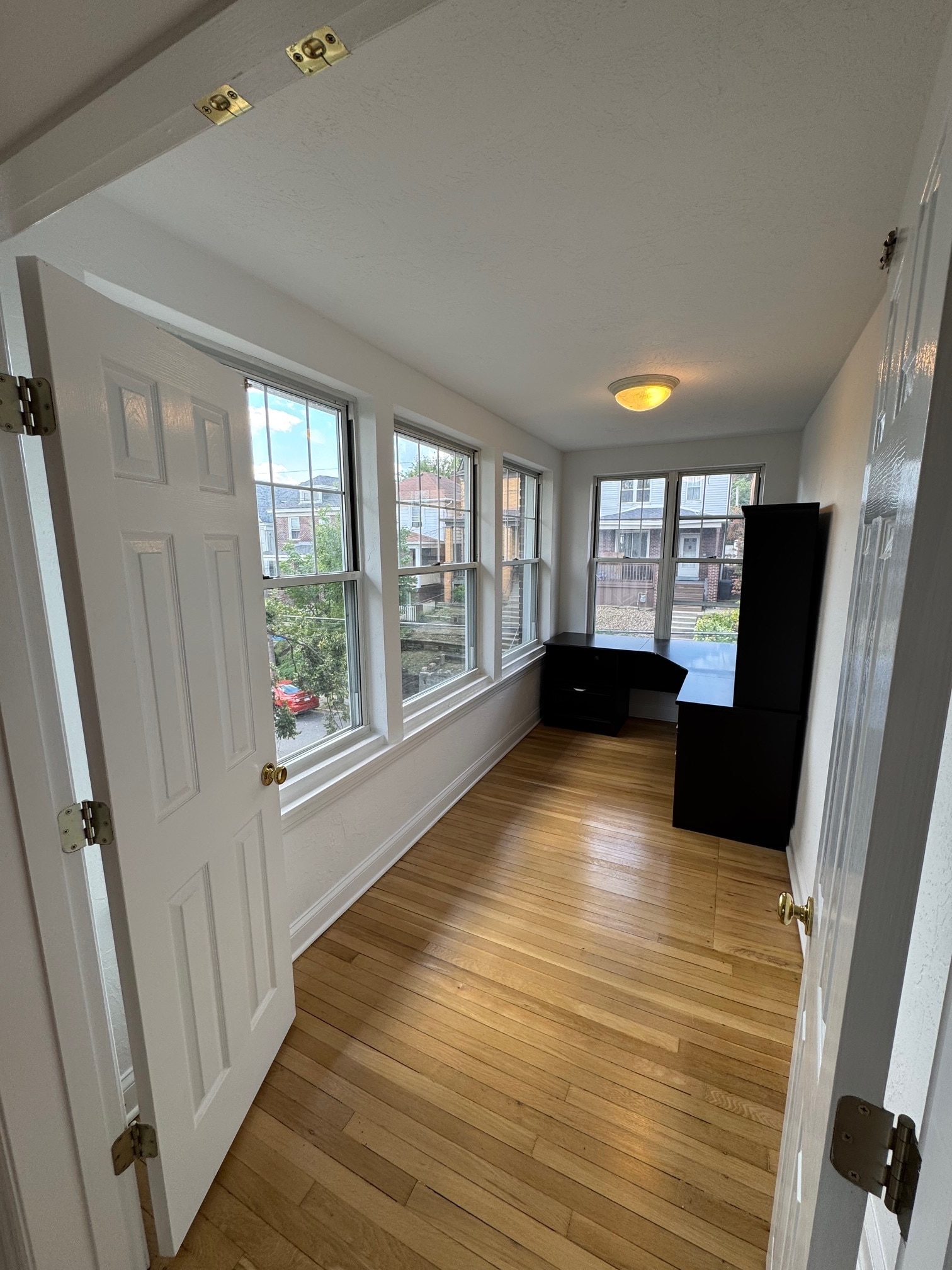 Building Photo - 301 Kambach St