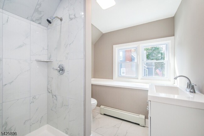 Building Photo - 305 Quaker Church Rd