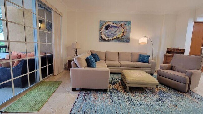 Building Photo - 4445 El Mar Dr