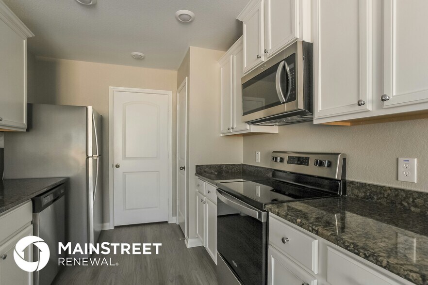 Building Photo - 27084 Leonardo Dr