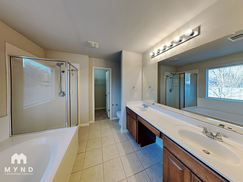 Building Photo - 3909 Bandice Ln