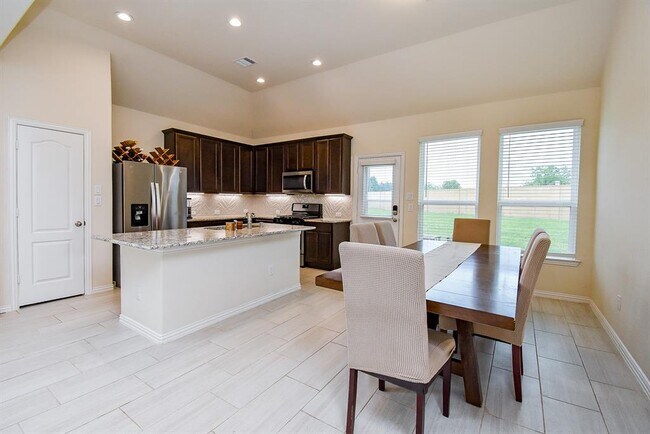 Building Photo - 32903 Silver Mdw Wy