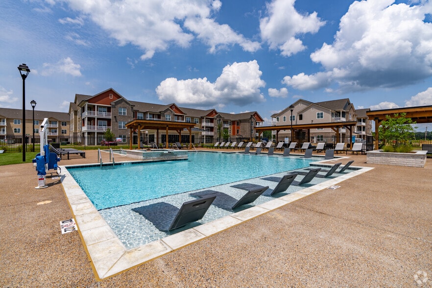 Primary Photo - Grays Creek Apartments