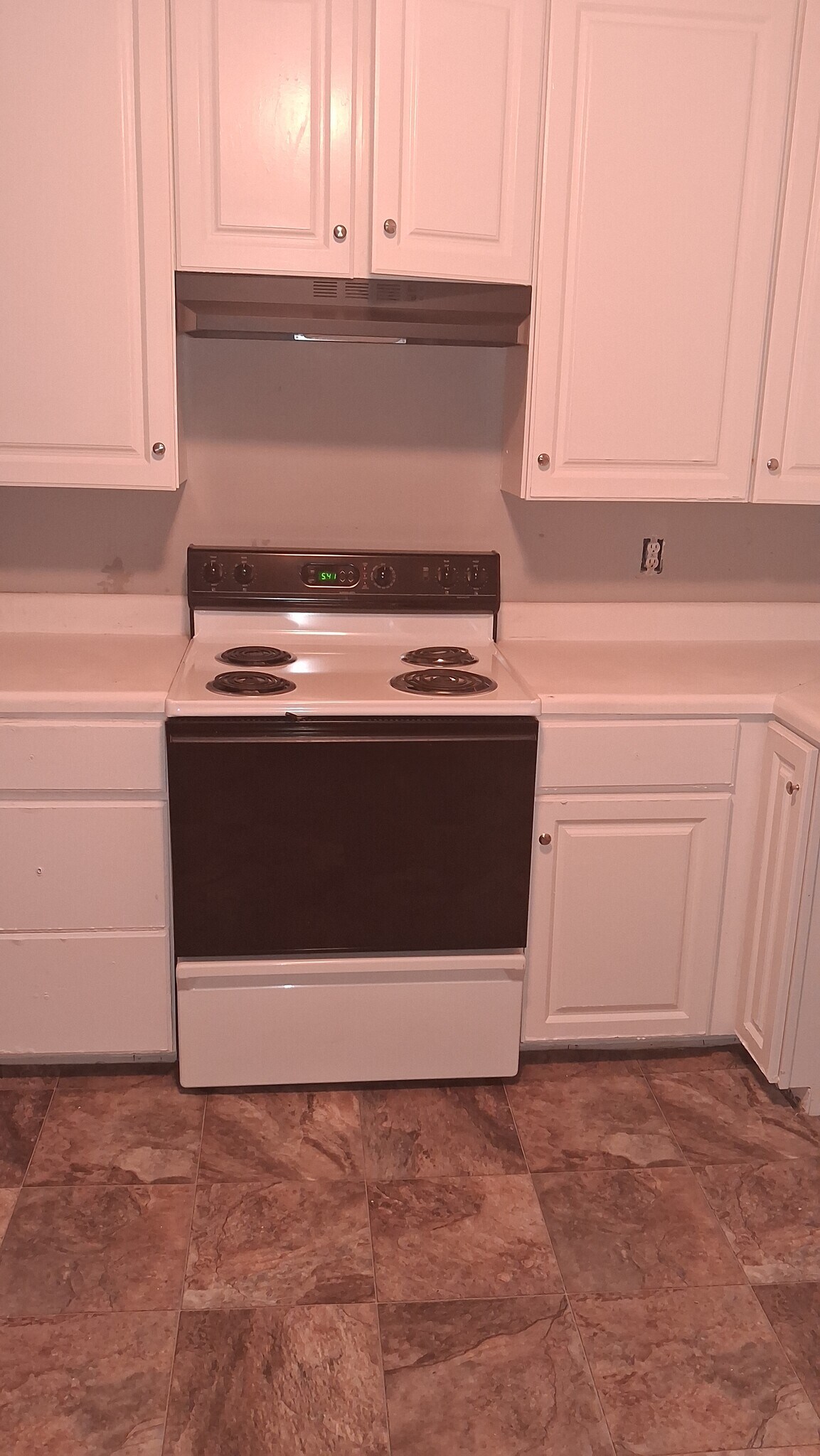 Kitchen 2a - 2557 Delano Dr