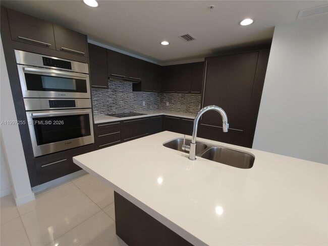 Building Photo - 7661 NW 107th Ave