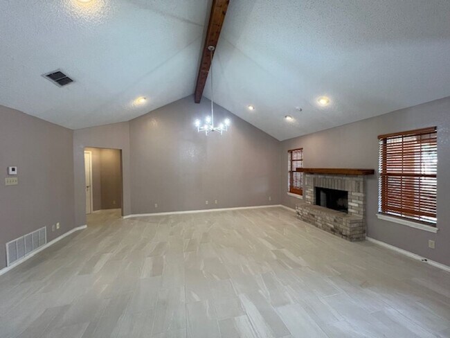 Building Photo - Winfield Subdivision