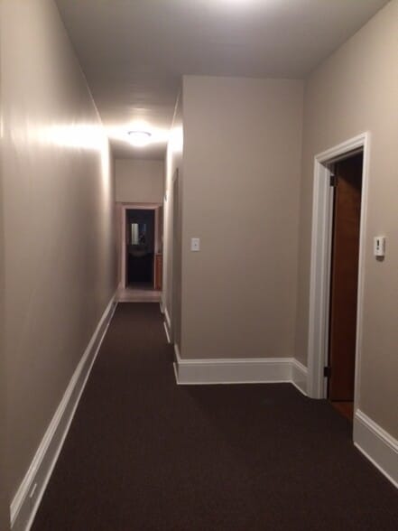 Building Photo - 346 College Ave