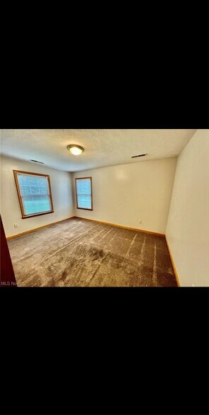 Building Photo - 2919 Cliftmont Ave NE