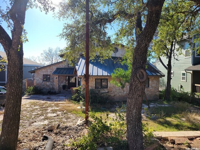 Building Photo - 2059 Glenn Dr