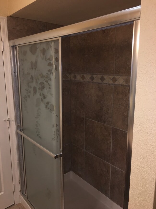 Building Photo - **EXCELLENT 3br/2.5ba/2carport TOWNHOUSE (GUADALUPE & GILBERT)**