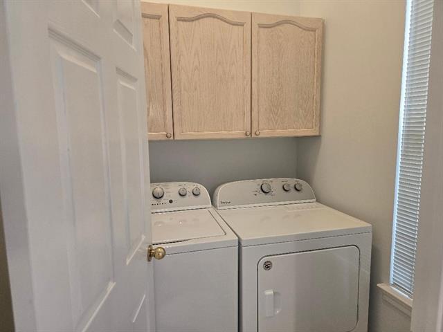 Building Photo - 5940 Rosebud Dr