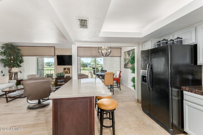 Building Photo - 7424 N Vía Camello Del Norte