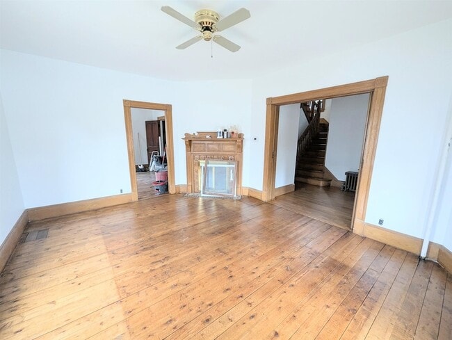 Building Photo - 417 Cliff St