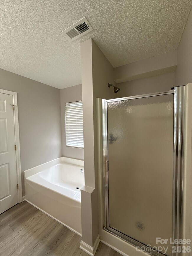 Building Photo - 432 McGinn Grove Dr