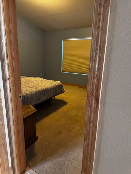 Building Photo - 1017 Basin Ct