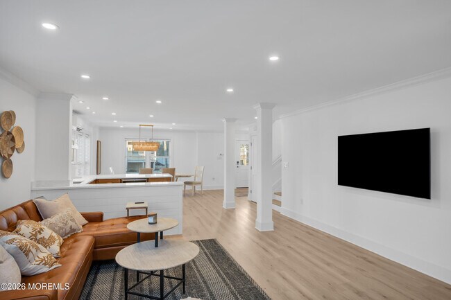 Building Photo - 29 4th Ave