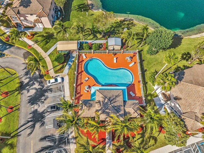 Building Photo - 1271 SE 28th Ct