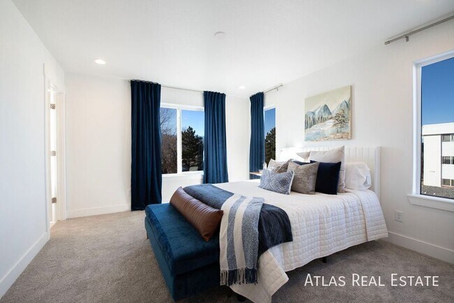 Building Photo - 3645 Verde Dr