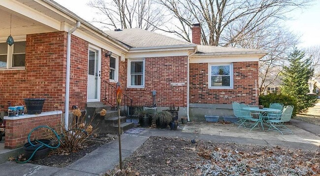 Building Photo - 201 Alcott Rd