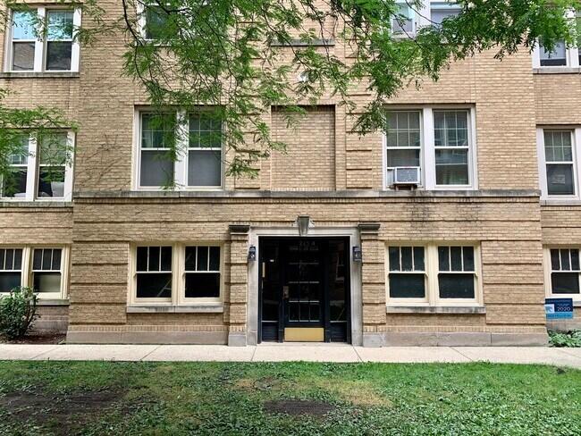 Building Photo - 215 Washington Blvd
