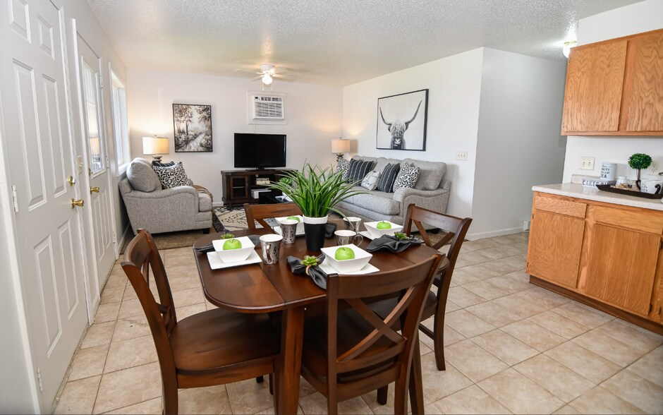 Interior Photo - Kadin Trail