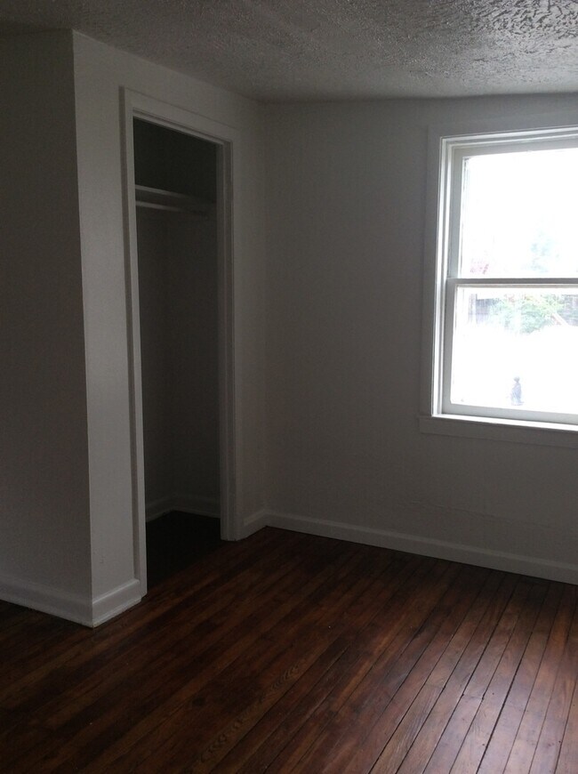 Building Photo - Cozy 1 bedroom Tiny Home on the East End of York City