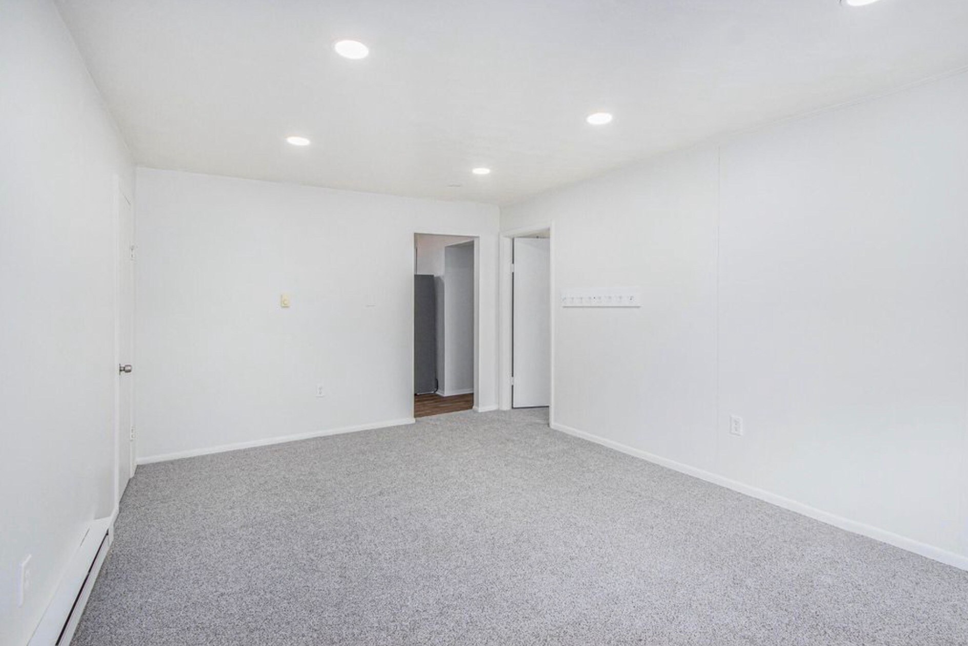 Building Photo - 10477 Sprinkle Rd