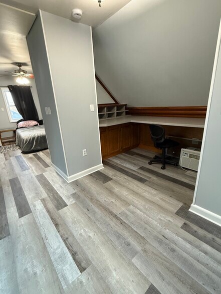 Building Photo - 195 Huntress St