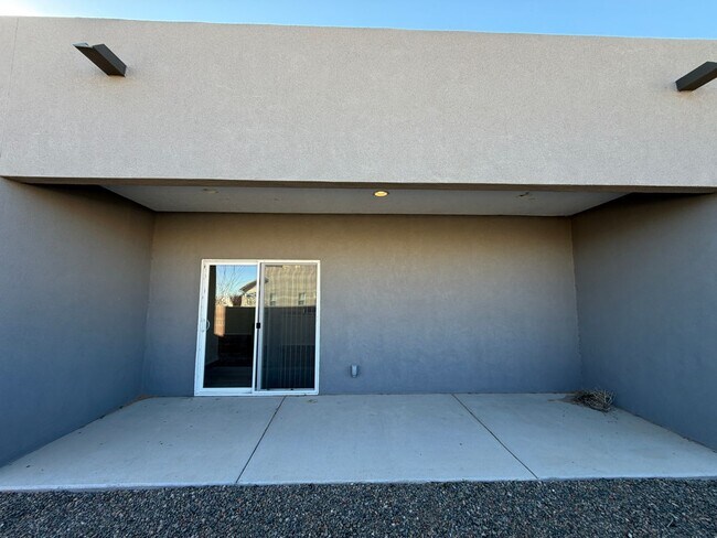 Building Photo - 2 Bedroom Single Story New Build in Mesa Del Sol Near Netflix Studios!