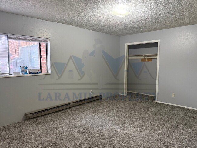 Building Photo - 714 Downey St