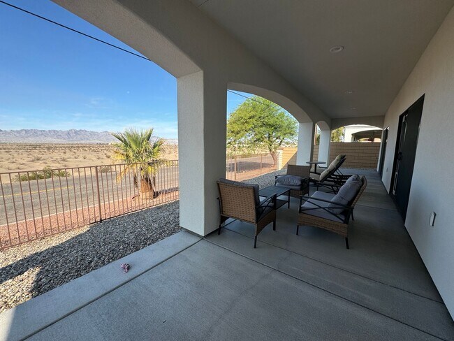 Building Photo - 6129 Lago Grande Dr