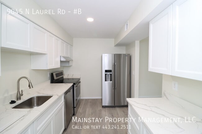 Building Photo - Updated 2 Bedroom Townhome in Whiskey Bottom!
