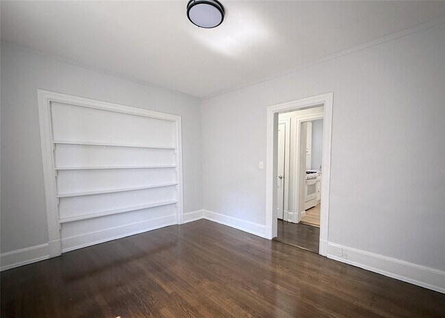 Building Photo - 228 Mamaroneck Ave