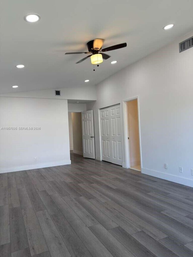 Building Photo - 9719 N New River Canal Rd