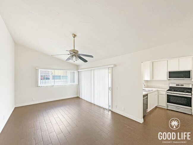 Building Photo - Spacious 3BR/2BA Home with 2-Car Garage in Lake Forest, CA – Great Location