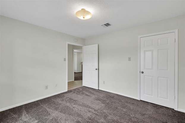 Building Photo - 200 Panorama Dr
