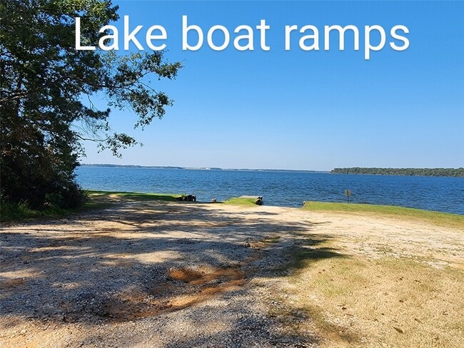 Building Photo - 1650 Chart Dr