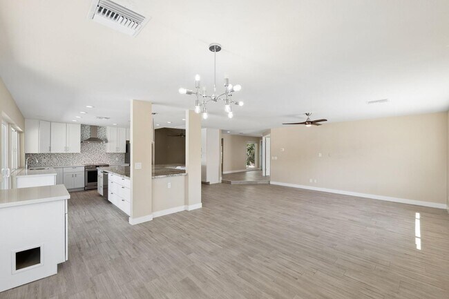 Building Photo - 13222 N 1st Ave