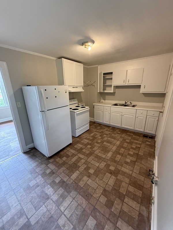 Building Photo - 40 Echols Dr