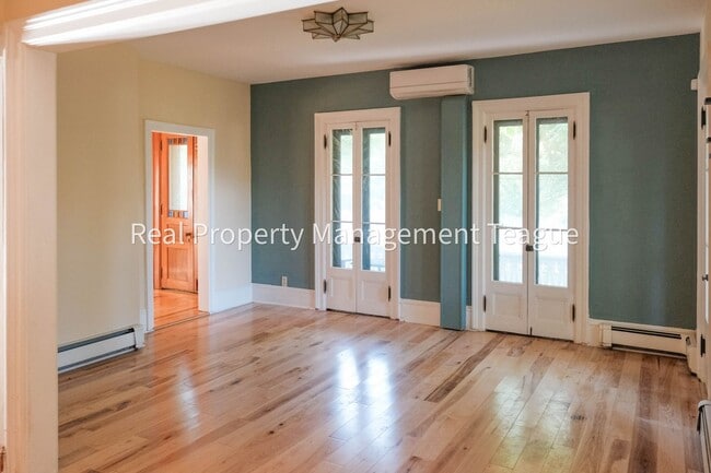 Building Photo - Dream home in Altamont